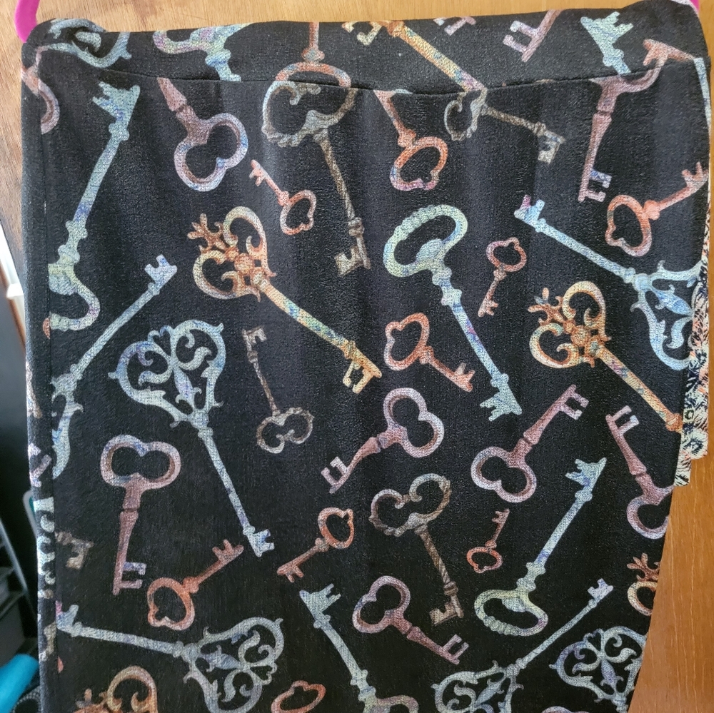 Lularoe XL Cassie Skirt- Key print